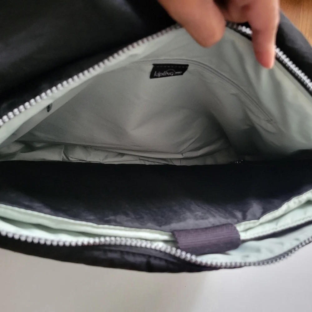 Kipling DIGISLING TM 4887. Crossbody Messenger bag.